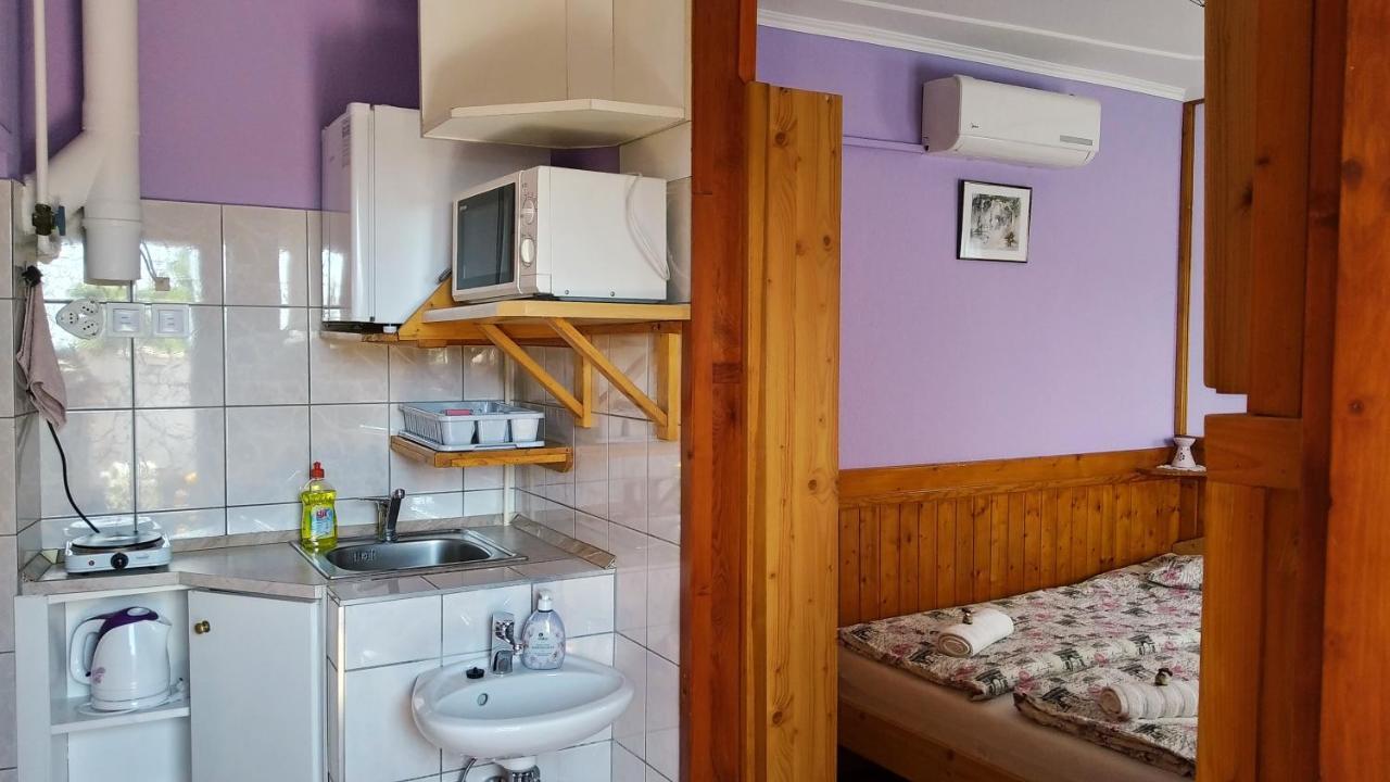 Csobogo Vendeghaz Apartment Eger Exterior photo